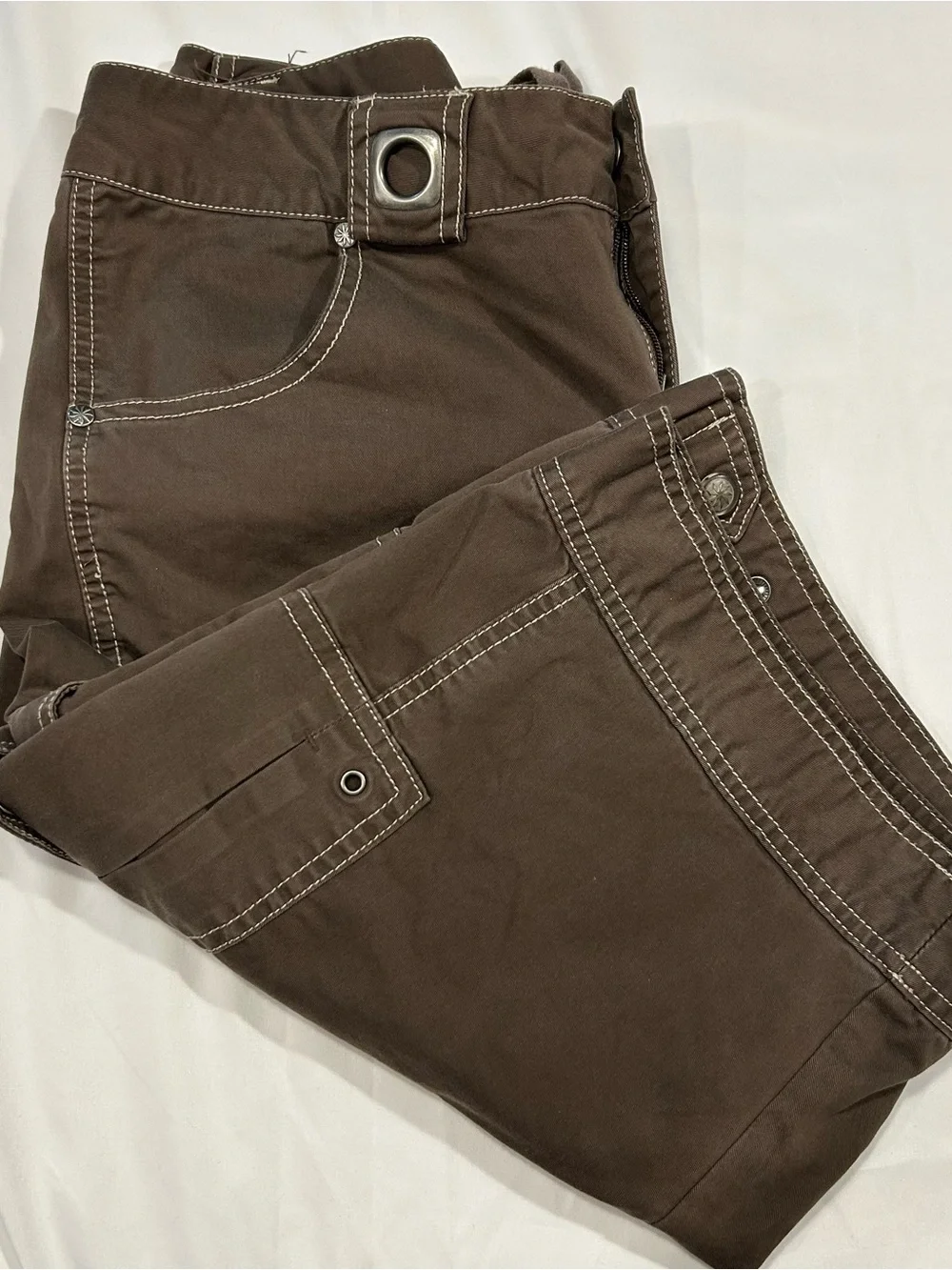Athleta Brown Women's Cargo Athletic Shorts with Contrast Stitching